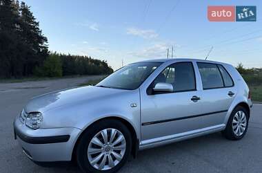 Хэтчбек Volkswagen Golf 2001 в Ахтырке