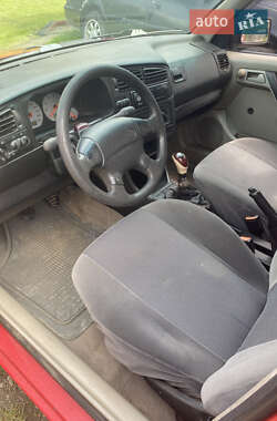 Хетчбек Volkswagen Golf 1992 в 