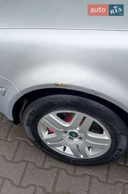 Хэтчбек Volkswagen Golf 2001 в 