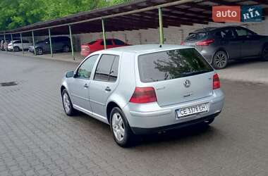 Хэтчбек Volkswagen Golf 2001 в 