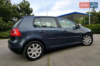 Хэтчбек Volkswagen Golf 2006 в 