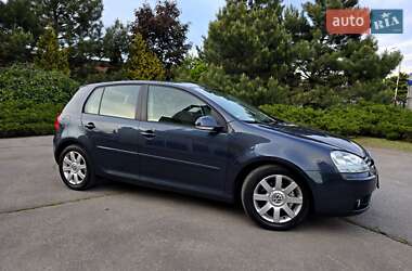 Хэтчбек Volkswagen Golf 2006 в 