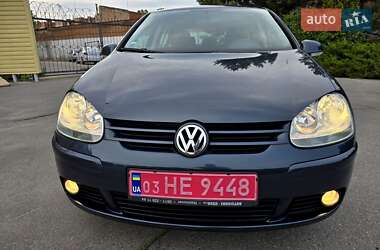 Хэтчбек Volkswagen Golf 2006 в 
