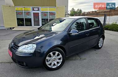 Хэтчбек Volkswagen Golf 2006 в 