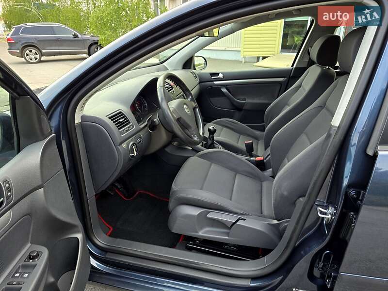 Хетчбек Volkswagen Golf 2006 в Полтаві