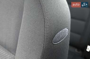 Хэтчбек Volkswagen Golf 2006 в 