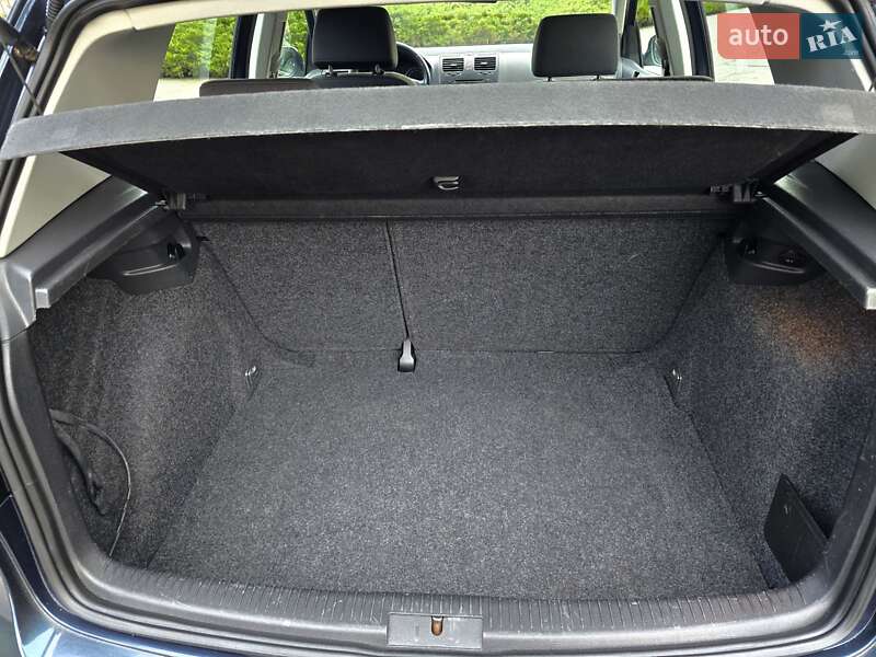 Хетчбек Volkswagen Golf 2006 в Полтаві