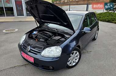 Хэтчбек Volkswagen Golf 2006 в 