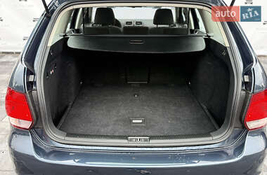 Універсал Volkswagen Golf 2010 в 