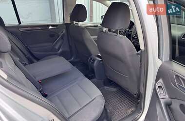 Хетчбек Volkswagen Golf 2010 в 