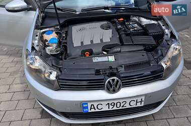 Хетчбек Volkswagen Golf 2010 в 
