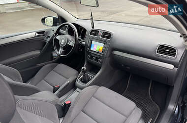 Хэтчбек Volkswagen Golf 2009 в 