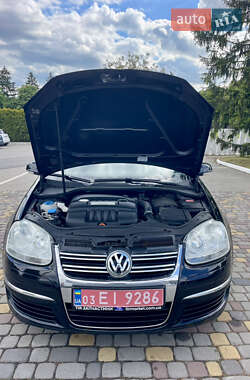 Универсал Volkswagen Golf 2008 в 