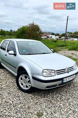 Хэтчбек Volkswagen Golf 2000 в Берегомете