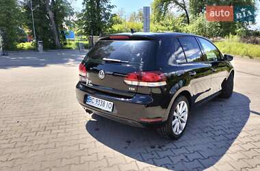 Хэтчбек Volkswagen Golf 2013 в 