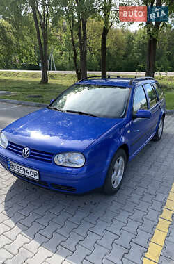 Универсал Volkswagen Golf 2000 в Городке