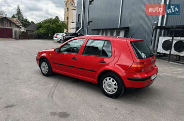 Хетчбек Volkswagen Golf 1998 в 