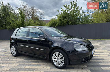 Хэтчбек Volkswagen Golf 2008 в 