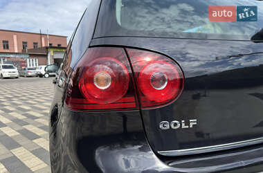 Хэтчбек Volkswagen Golf 2008 в 