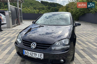 Хэтчбек Volkswagen Golf 2008 в 