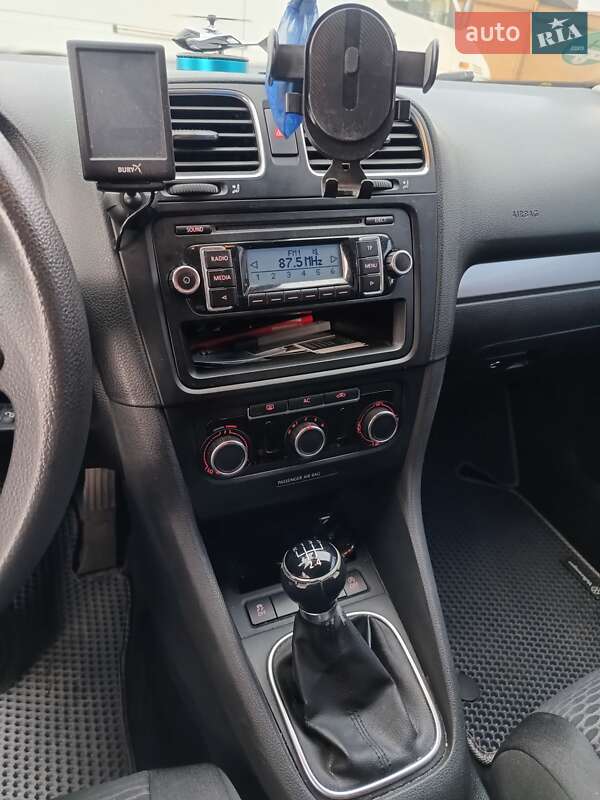 Универсал Volkswagen Golf 2010 в Маневичах