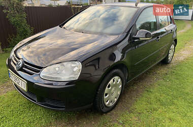 Хэтчбек Volkswagen Golf 2005 в Коломые