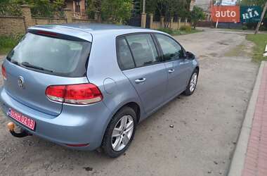 Хэтчбек Volkswagen Golf 2009 в 