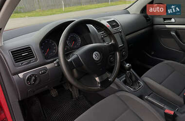 Хетчбек Volkswagen Golf 2007 в 