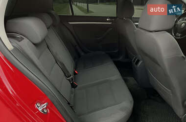 Хетчбек Volkswagen Golf 2007 в 