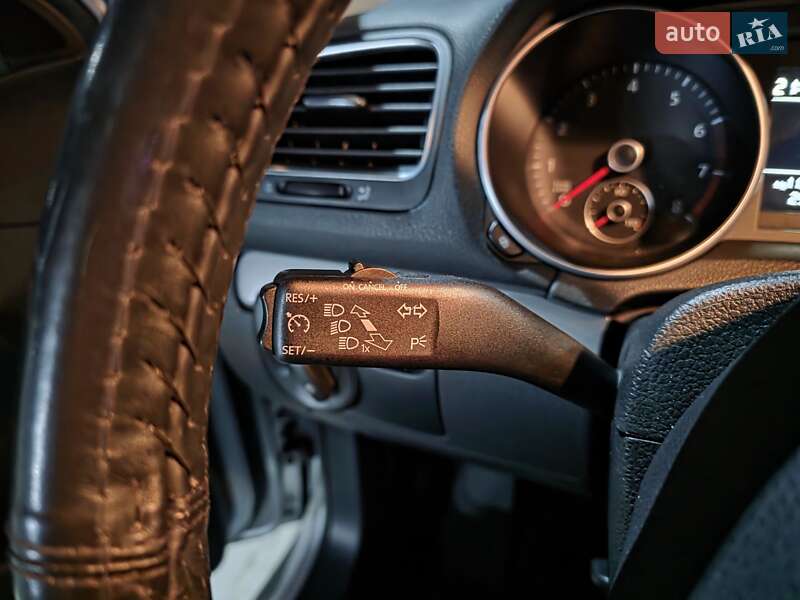 Універсал Volkswagen Golf 2010 в Кривому Розі