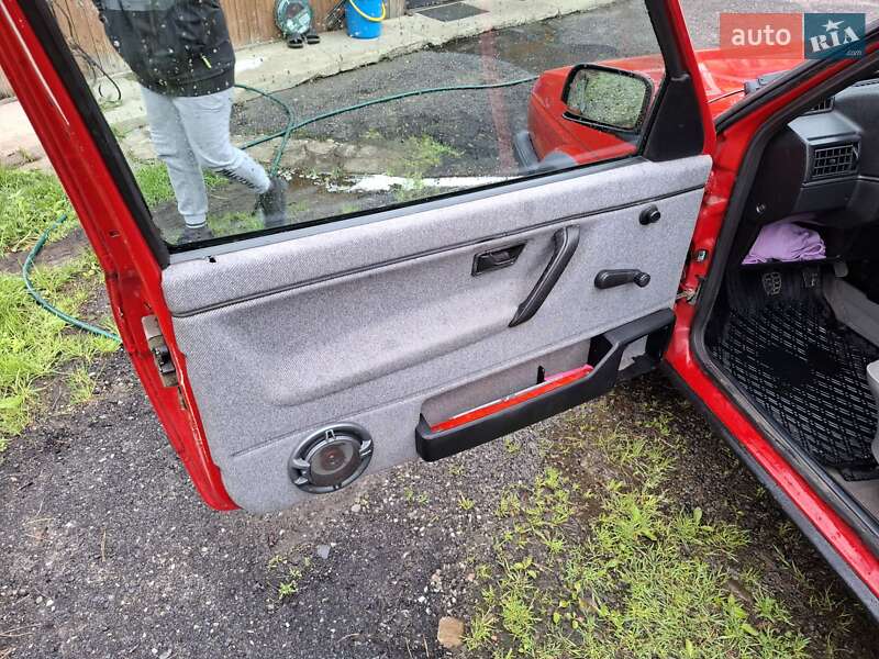 Хетчбек Volkswagen Golf 1987 в Долині