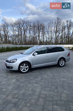Універсал Volkswagen Golf 2010 в 