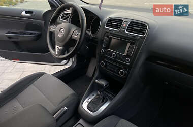 Універсал Volkswagen Golf 2010 в 