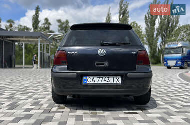 Хетчбек Volkswagen Golf 1998 в 