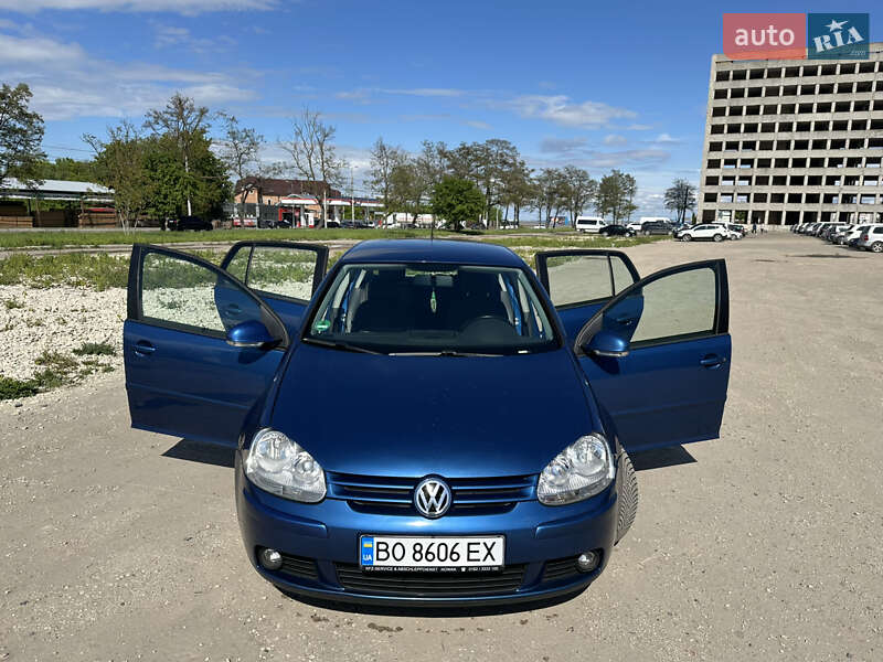 Хетчбек Volkswagen Golf 2007 в Тернополі