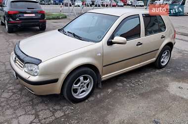 Хэтчбек Volkswagen Golf 2004 в Хусте