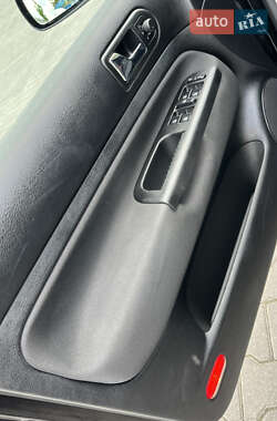 Хетчбек Volkswagen Golf 2002 в 