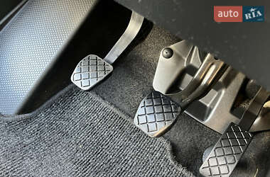 Хетчбек Volkswagen Golf 2002 в 