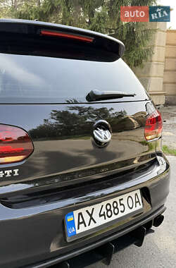 Хэтчбек Volkswagen Golf 2013 в 