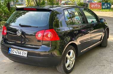 Хэтчбек Volkswagen Golf 2007 в 
