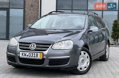 Універсал Volkswagen Golf 2009 в Тернополі