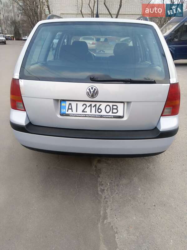 Универсал Volkswagen Golf 2000 в Чернигове