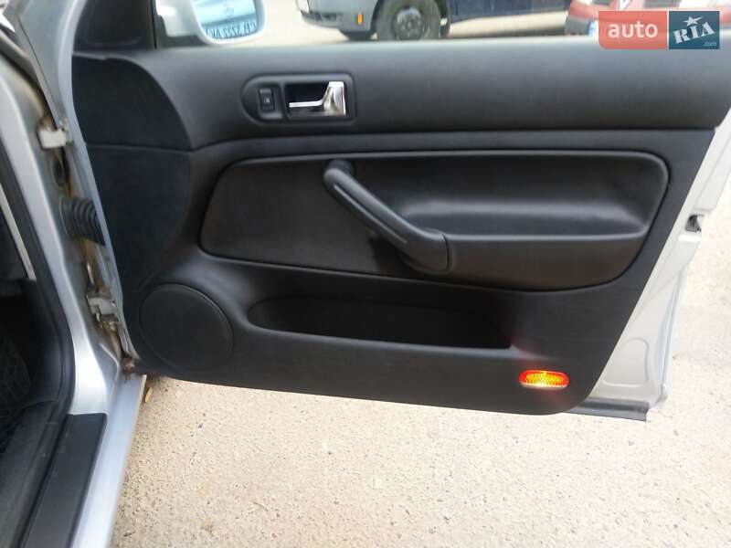 Универсал Volkswagen Golf 2000 в Чернигове