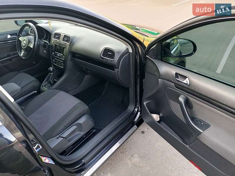 Универсал Volkswagen Golf 2012 в Черновцах фото 3 Универсал Volkswagen Golf 2012 в Черновцах