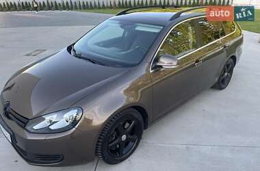 Універсал Volkswagen Golf 2012 в Нововолинську