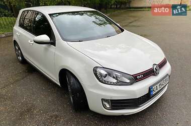 Хэтчбек Volkswagen Golf 2011 в Киеве