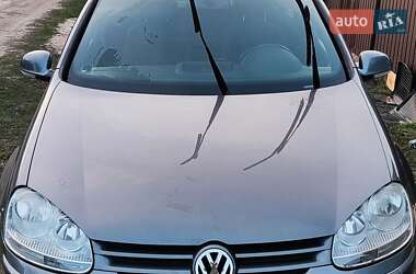 Хэтчбек Volkswagen Golf 2007 в Сновске
