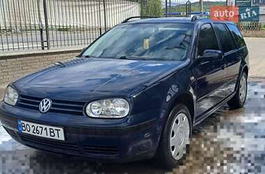 Універсал Volkswagen Golf 2000 в Новодністровську