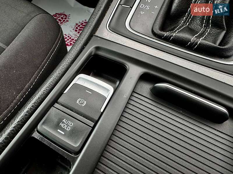 Универсал Volkswagen Golf 2016 в Львове