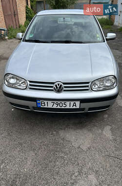 Хэтчбек Volkswagen Golf 2002 в Полтаве